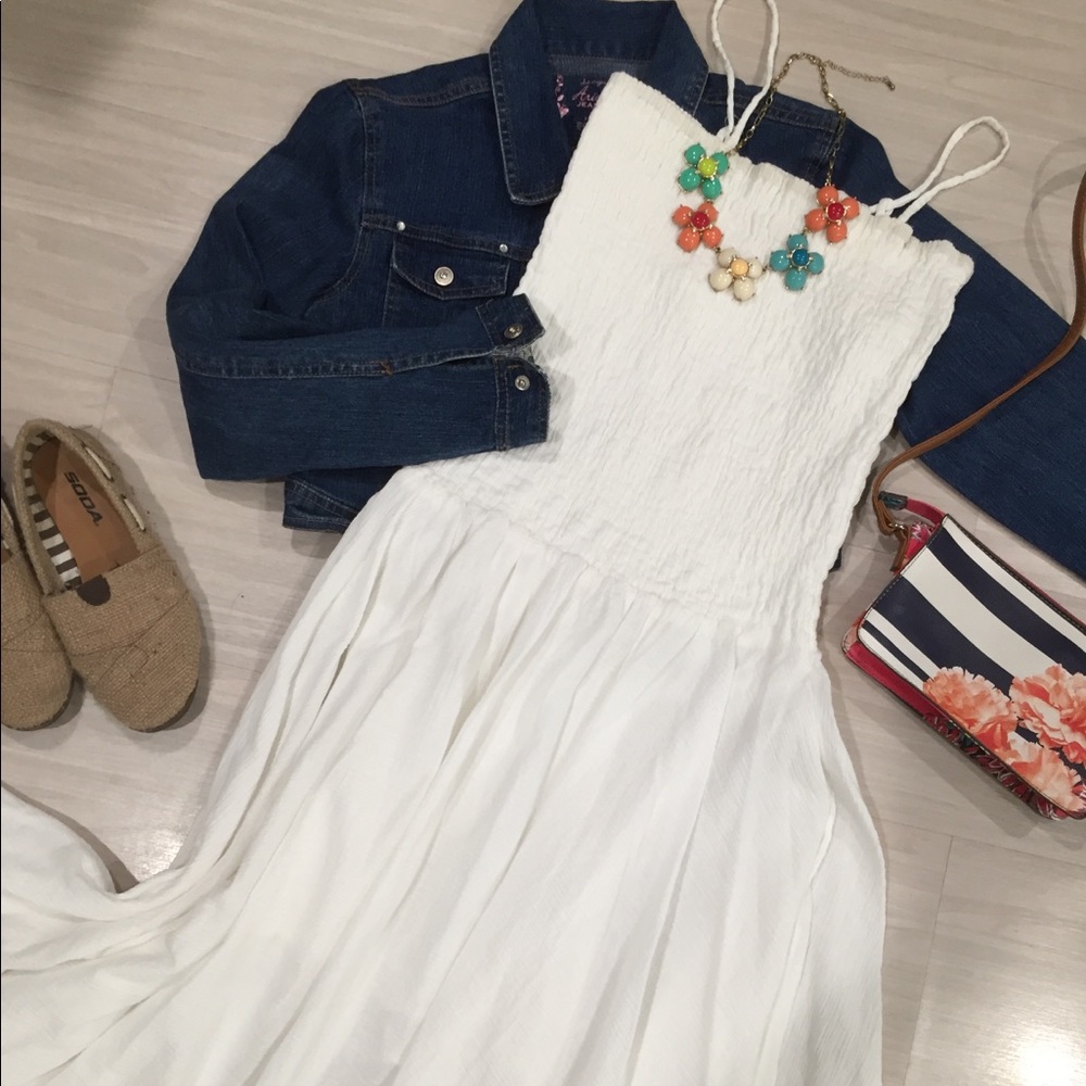 Boho white gauze dress with full skirt - Picture 10 of 10